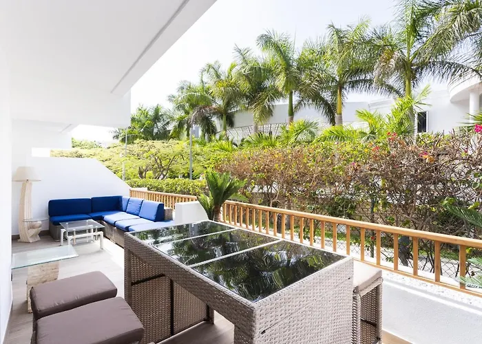 Del Atlantico Costa Adeje (Tenerife)